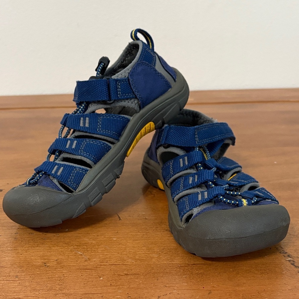 Keen Kids Navy and Gray Sandals Size 1
